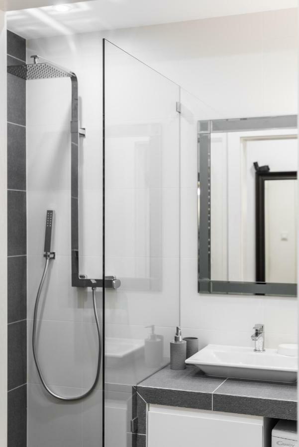 Rajska 3 By Atrium Apartments Krakow Bagian luar foto